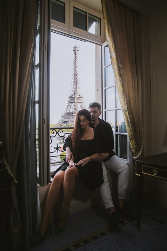 PRE WEDDING PHOTOGRAPHER IN PARIS 12